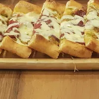 Beşikdüzü Ege Pide Kuşbaşılı Kaşarlı Pide
